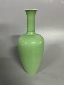 乾隆年间绿釉净瓶高14厘米宽8厘米