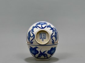 明成化红胎青花花卉纹杯5/9.5厘米