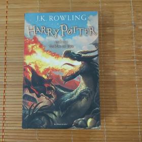 Harry Potter and the Goblet of Fire《哈利波特与火焰杯》，32开，平装，616页，J.K. Rowling，Bloomsbury出版，英文原版