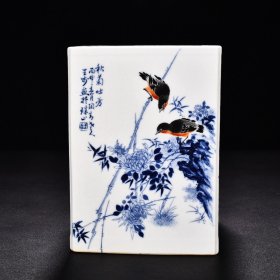 旧藏 民国珠山八友王步青花矾红花鸟纹方笔筒（原闻吾过之斋） 高18.3厘米 宽13.2厘米
