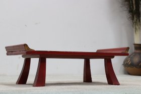 楠木朱红漆文房几，做工精致简洁，面板部分漆皮脱落，年代感十足，牢固无松动，尺寸如图