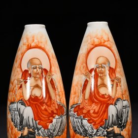 瓷器 民国竹溪道人王步矾红长眉罗汉玉米瓶 21*8厘米