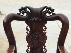 七八十年代上海土豪所用花梨木战国沙发六件套，精选上等花梨木制做而成，面板独板，立柱10厘米直径，品相一流，包浆醇厚，座感舒适，实属精品，包老保真y运费自理