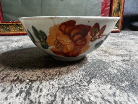 50年代，建国瓷厂，一枝花小碗一只，开线