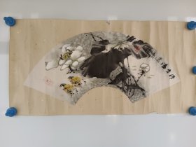 苏州著名书画家吴湛圆，水墨手绘，荷花小鸟扇面一副，旧托裱，画心尺寸52x19厘米 保真包手绘