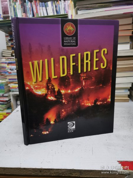 wildfires（本店同一系列此书搜索：library of natural disasters）