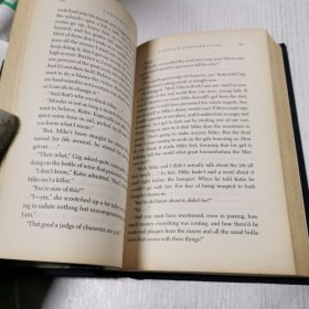英文原版OAKDALE CONFIDENTIAL代尔机密