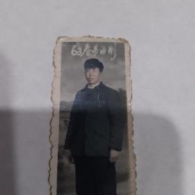 六十年代手工上彩的春节留影