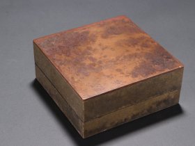 旧藏 铜刻竹纹墨盒。 规格：高5.3cm 宽12.4cm 重1380g