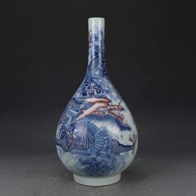 青花釉里红龙纹胆瓶