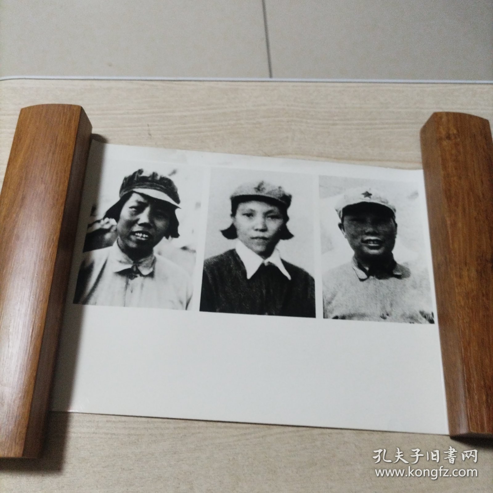 黑白照片女红军（23年11月25日上）