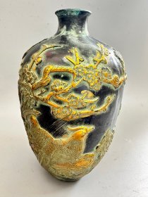 铜鎏金喜鹊罐摆件，品相如图
重约0.8公斤