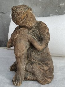 老木刻佛像一个，做工精致，品相良好如图