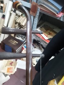 早期苏州民族乐器厂出品的二胡
