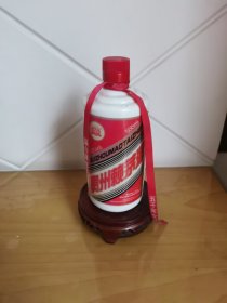 《贵州茅台镇“贵州赖茅酒”酒瓶》