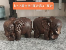 沉香木富贵小象把件一对11318