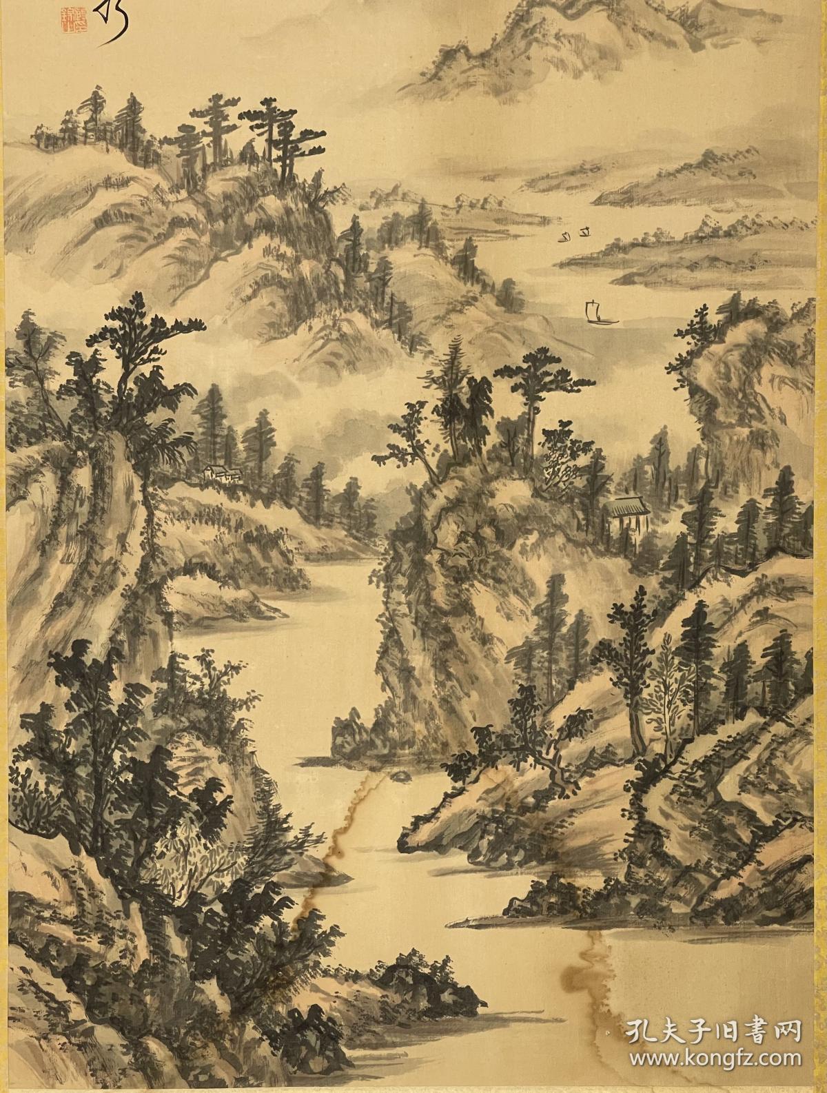 殷锦山   （1916-1988)，字晓峰，丹阳延陵镇行宫保官殿人，毕业于江苏栖霞乡师范，1949年退居中国台湾。
民国期间曾相继任国民党丹阳县城厢镇、启南镇镇长。1950年经香港到台湾，任台北市古亭区户政事务所秘书长，兼任台北市江苏丹阳同乡会理事。其书法作品在台湾享有盛名。我馆提供了1948年12月殷锦山任城厢镇镇长的任命状、工资花名册，其热心教育。