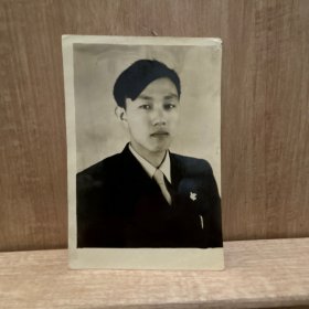 老照片：1955年于苏联沙勒达实习留影 文春初 有背题 尺寸13*8.8