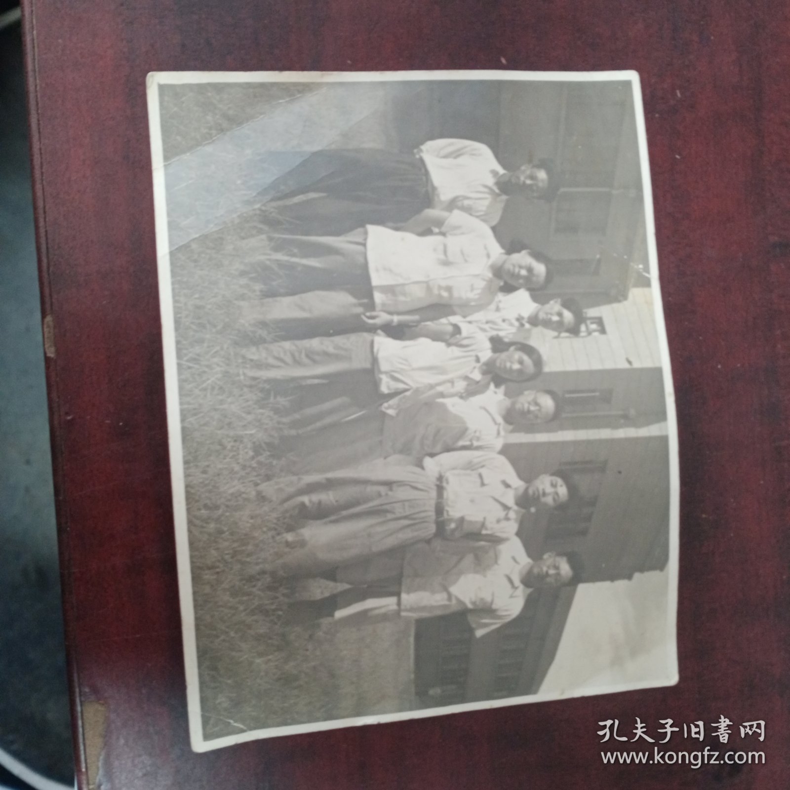 点击查看原图 合影照