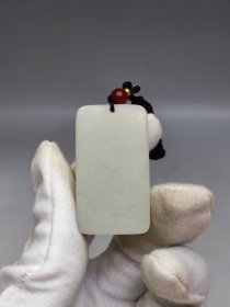 精品和田白玉无事牌。料子白。