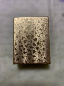 【海外回流  vintage中古】回流中古首饰盒  小年份  很实用  细节可见   仔细看好图片，尺寸如图，有瑕疵，介意勿拍，谨慎下单！出售不退！偏远地区邮费联系客服另算！
