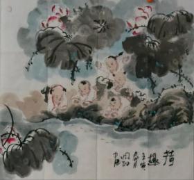 侯同印，国画家，河北邢台人，擅长国画写意人物，兼花鸟。河北省美术家协会会员，央视华人频道华人艺术家；河北当代书画院一级美术师；北京盛世丹青艺术交易中心，华夏收藏书画网，齐鲁风书画院签约画家，艺品万家签约艺术家。作品风格清新明快，深受收藏者喜爱《荷趣图68*68cm》