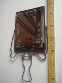 五十十年代的老镜子，背附早期年画一幅，西安市西京制镜合作工厂出品，品相特别好，
