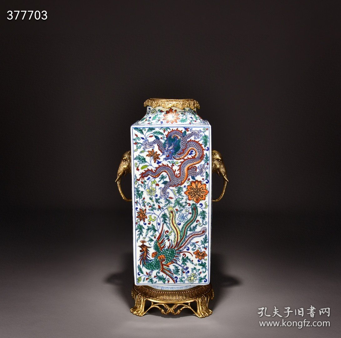 旧藏回流大清乾隆斗彩镶铜鎏金龙凤纹琮式瓶！