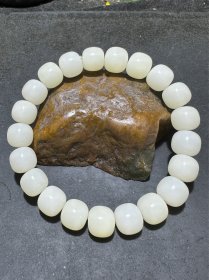 精美菩提根老形单圈佛珠手串一条，，