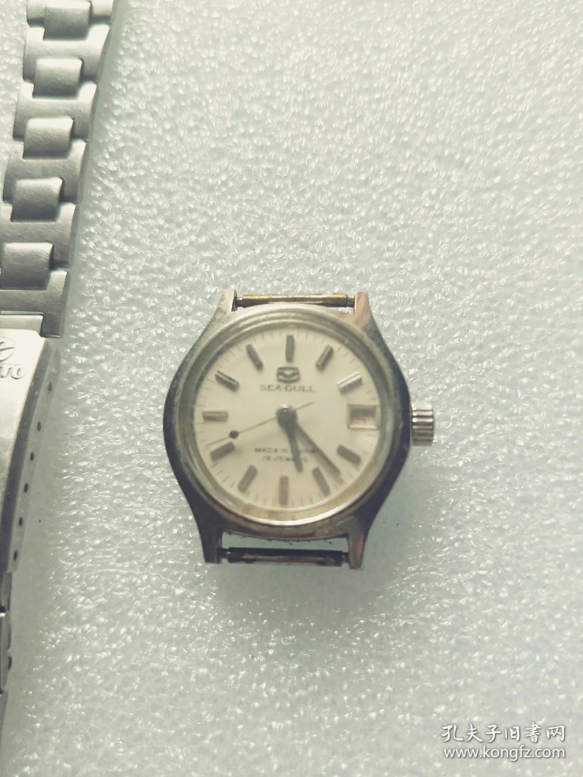 天津海鸥牌女式机械手表(国产64)