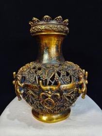铜鎏金花瓶 《梅花铺首衔环瓶》 尺寸：高24CM，宽20CM 重量：约4斤