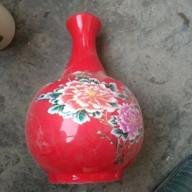 景德镇牡丹红酒瓶