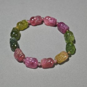 回流 多彩碧玺貔貅手串卡：1.3*09cm重31g