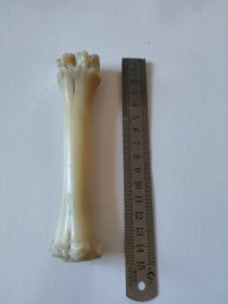骨头手把件。