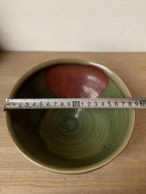 宋代钧瓷碗，开片细腻均匀，品相完好