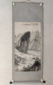 保真书画，桂林名家，黄宗武山水画97*51cm，原装裱立轴。