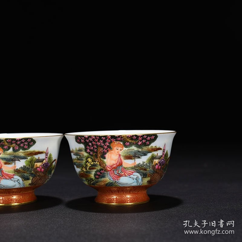 清乾隆珐琅彩西洋人物纹杯2 5×8厘米