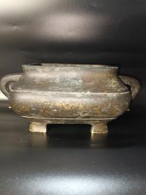 古董  古玩收藏  铜器   铜香炉  传世铜炉 回流铜香炉   纯铜香炉   长25厘米，宽16厘米，高11厘米，重量6斤