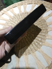 【便携式收音机】TECSUN PL606收音机 德生PL606高灵敏度收音机一台 德生通用电气制造有限公司【机器安装上电池按下POWER开关机可以正常收听广播，声音洪亮，按键灵敏，因为没有说明书，其他功能没有试机，仅试了收听广播功能】【外表正常使用轻微磨损划痕，图片为实拍，品相以图片为准】长度12.5cm宽度8cm厚度2.3cm机身编号39820170700245
