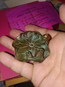 旧藏实心老铜荷叶荷花荷塘双鱼小金鱼铜艺小摆件铜宠铜香插 直径6.5cm高3.2cm