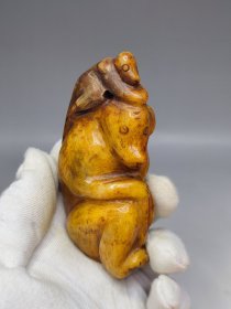 辈辈封侯手把件，玉手把件，送礼佳品。老玉。老物件。寓意好。人们都喜欢。