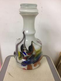 玻璃瓶，外形很艺术，八十年代！