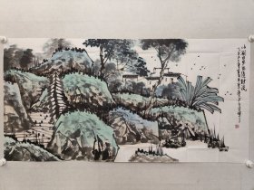 当代名家，吴泉棠四尺整纸山水画《山涧泉水绕村流》69X137cm，软片。 吴泉棠，1956年出生，浙江衢州人，现居北京。重彩乡情画创始人、当代新安画院掌门、中国美术家协会会员、中国画廊联盟专职画家、文化部高级画家、人民画院副院长、香港国际画院山水画艺委会副主席、北京民族大学教授、硕士生导师、中央美术学院特聘教授、中国海外艺术文化杰出贡献者。（保真书画）