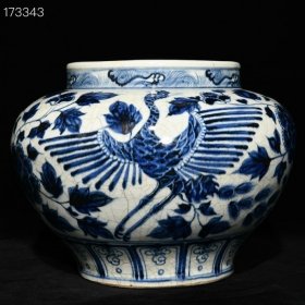 元青花凤穿牡丹纹罐，高25.5cm直径34cm，