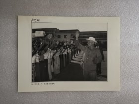 老照片：1966年4月，刘少奇访问缅甸