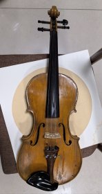 小提琴一把（西安音乐学院琴师 耿彦海制作，仿A.斯特拉……）长58厘米