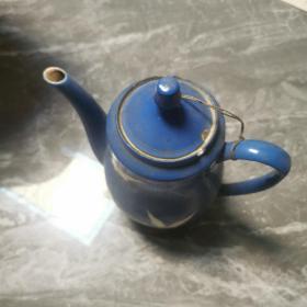 70一80年代仙鹤蓝釉描金茶壶