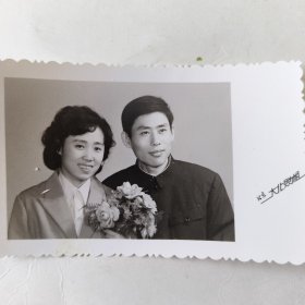 夫妻俩在北京合影留念照片