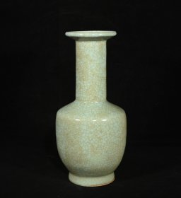 宋官窑盘口瓶，高25×11.5厘米