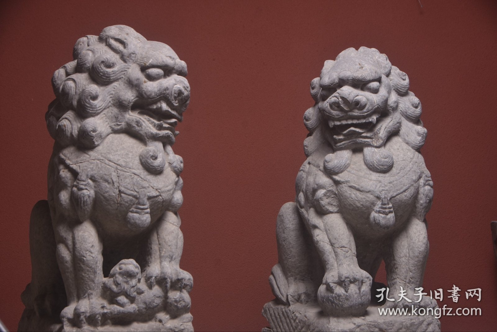 明代工，看家护院～青石【迎门狮】，不议价 尺寸：高98厘米底座宽35厘米 长52厘米